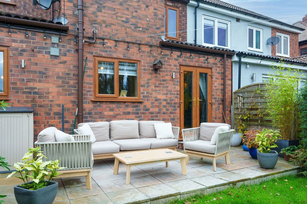 Property photo 2 of 46