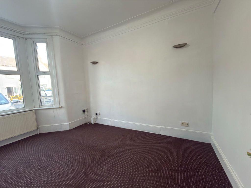 Property photo 2 of 10 Gallery