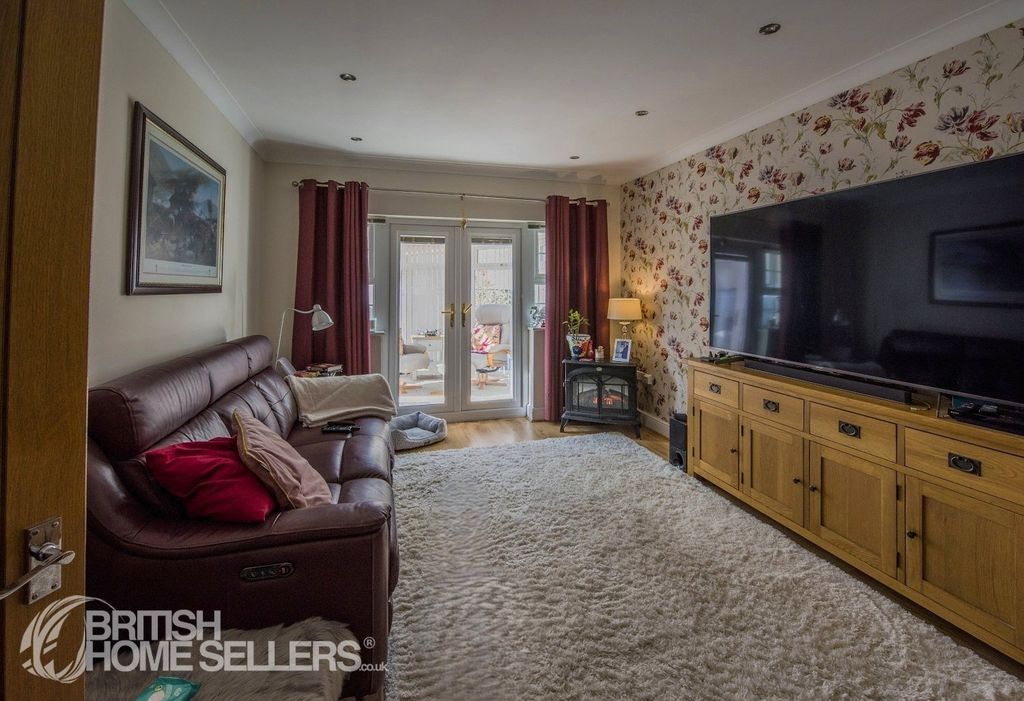 Property photo 3 of 19 Picture No. 45