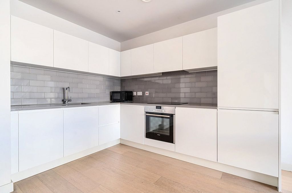 Property photo 3 of 24 Picture No. 36