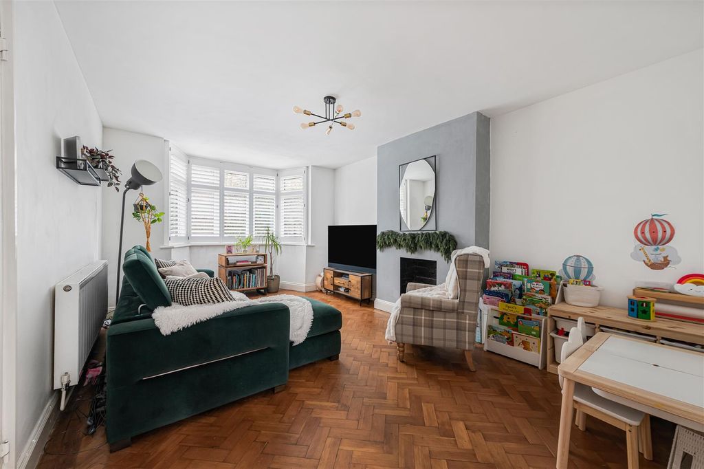 Property photo 3 of 15 30_66438.Jpg