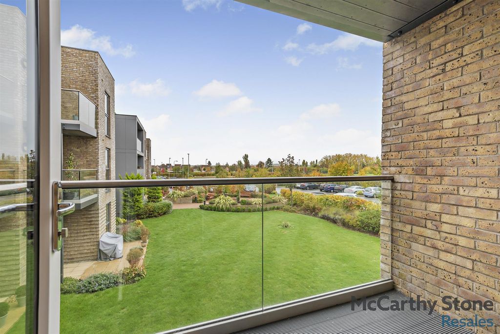 Property photo 1 of 10 8666747-Exterior05-800.Jpg