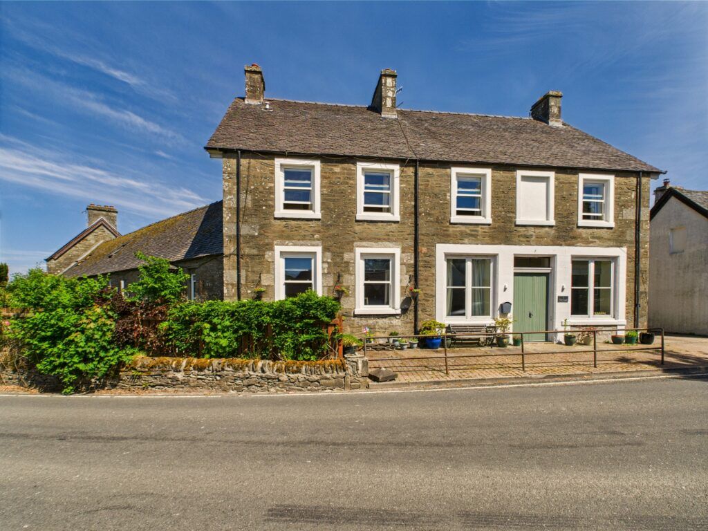 Property photo 1 of 66