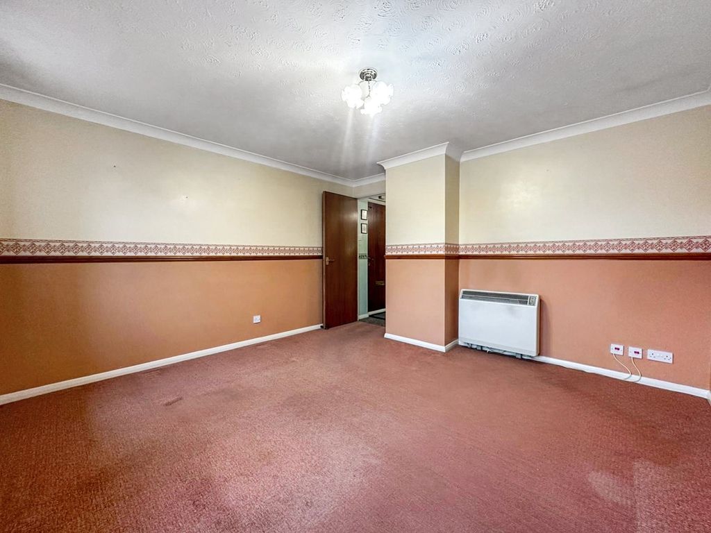 Property photo 3 of 11