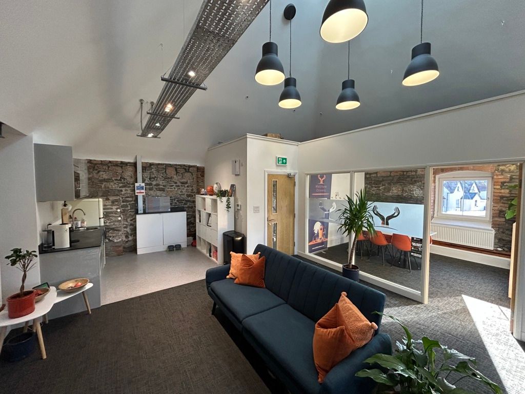 Property photo 3 of 8 Photo 4