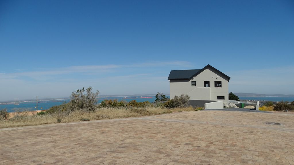 Property photo 2 of 26