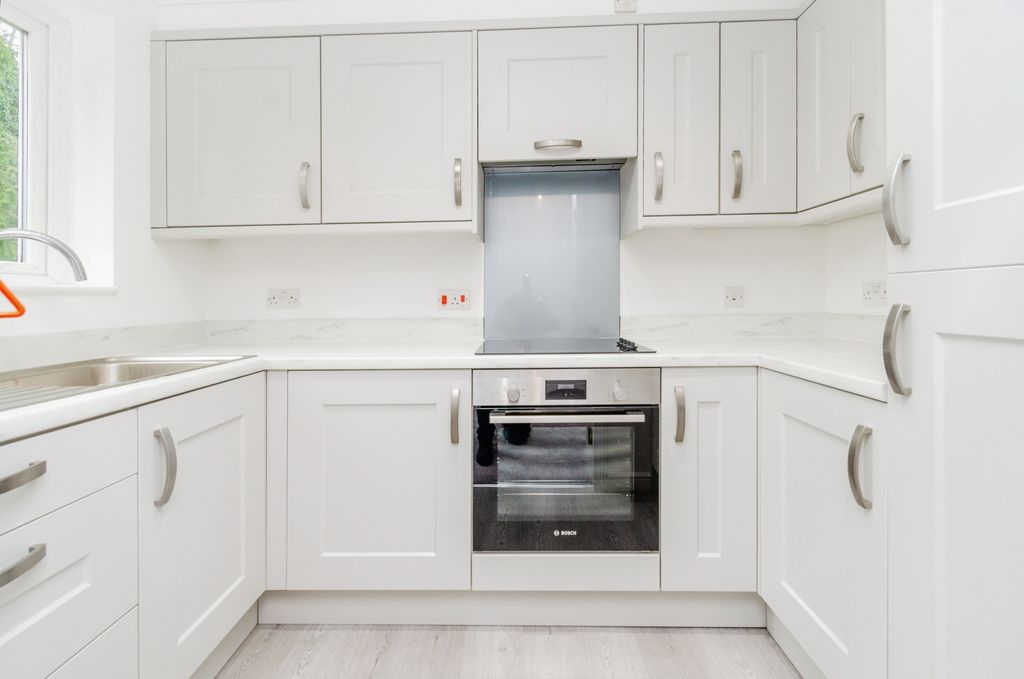 Property photo 3 of 15 Kitchen