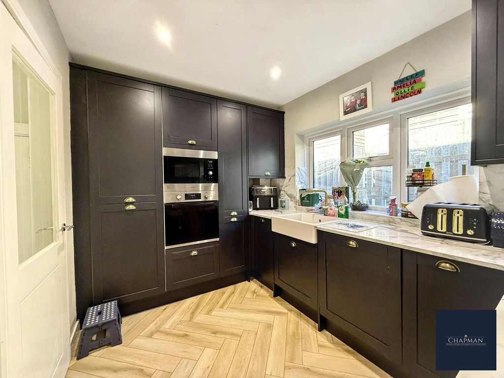 Property photo 3 of 29