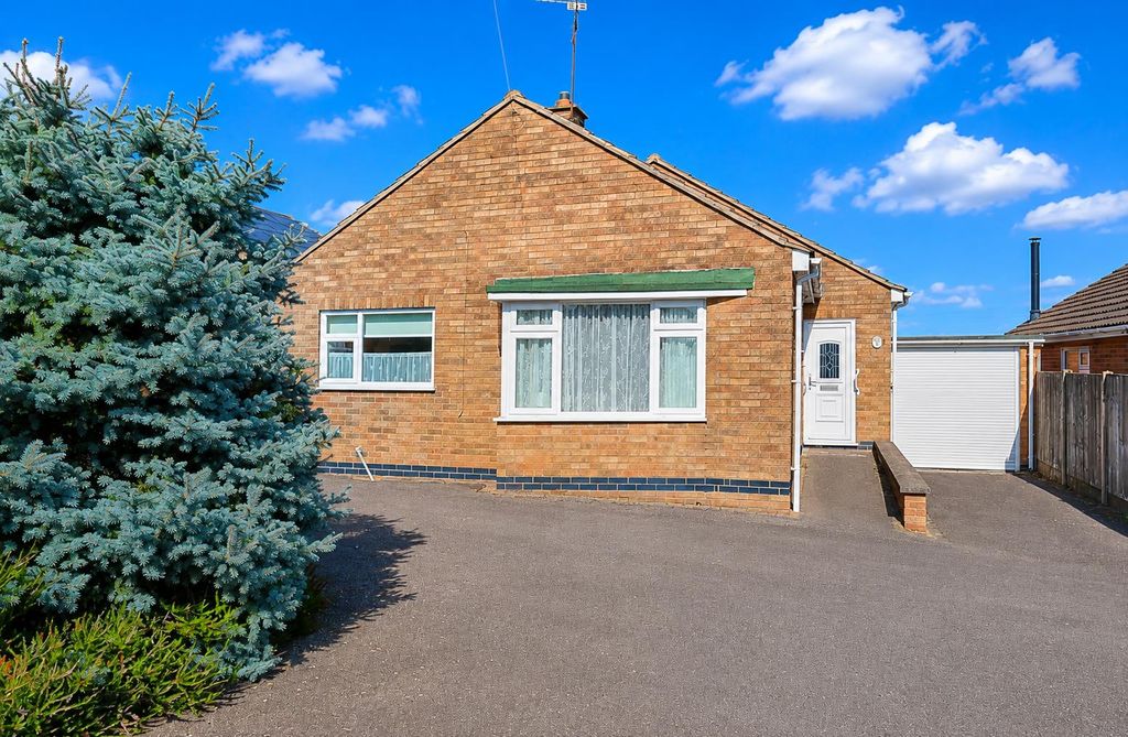 Property photo 1 of 12 Front De La Bere.Png