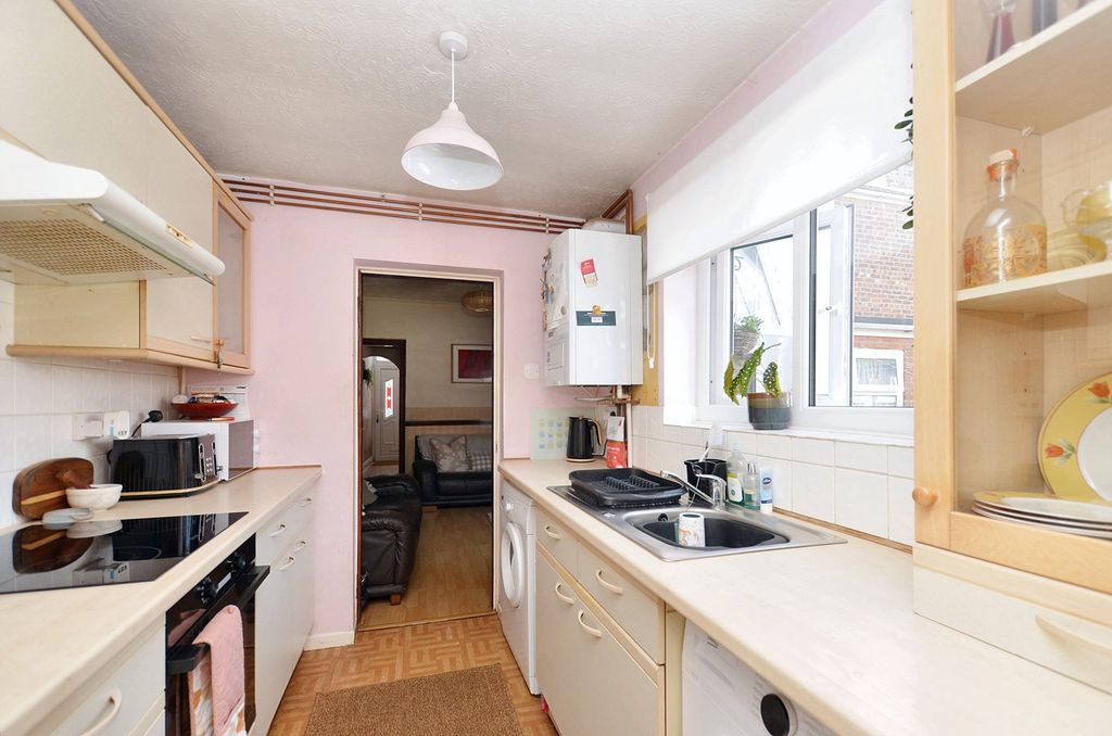 Property photo 2 of 12