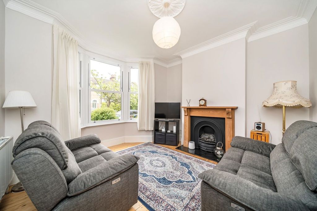 Property photo 2 of 9