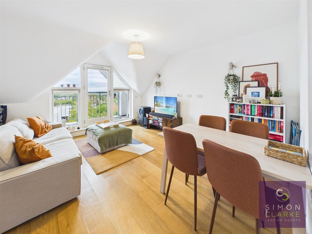 Property photo 1 of 14 Cam05425G0-Pr0181-Still014.Jpg
