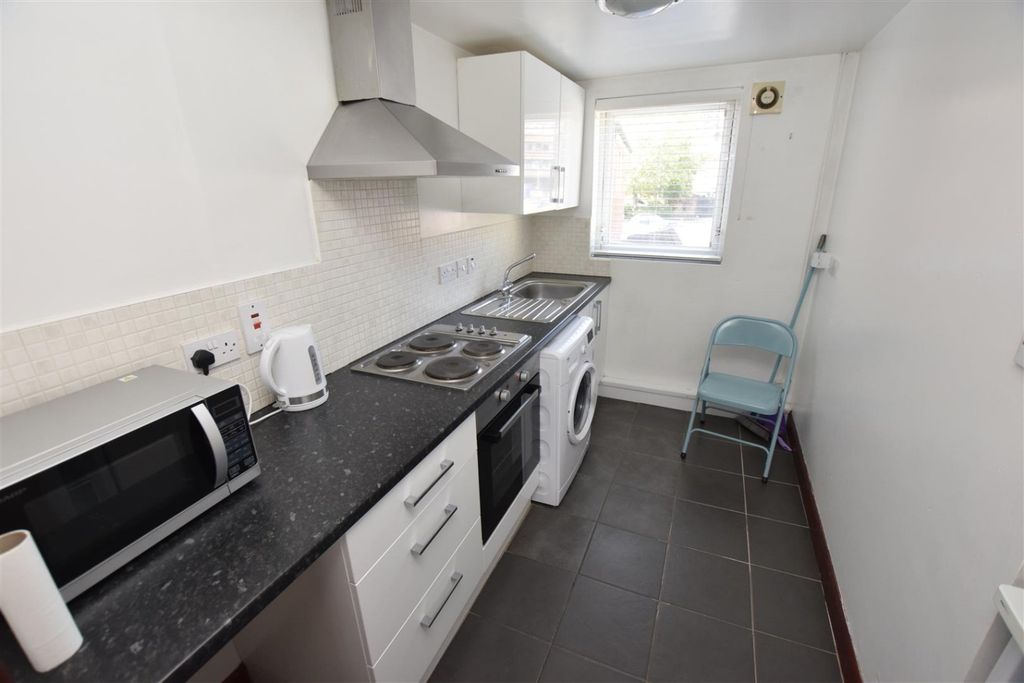 Property photo 2 of 7 4550991