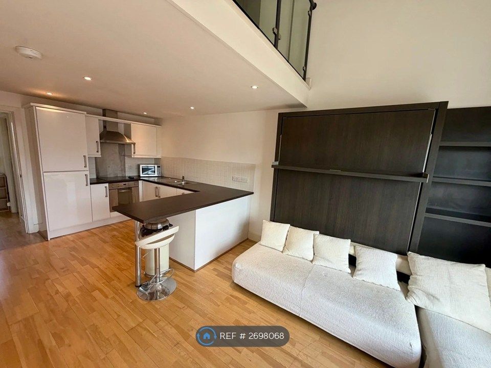 Property photo 1 of 12 Kitchen