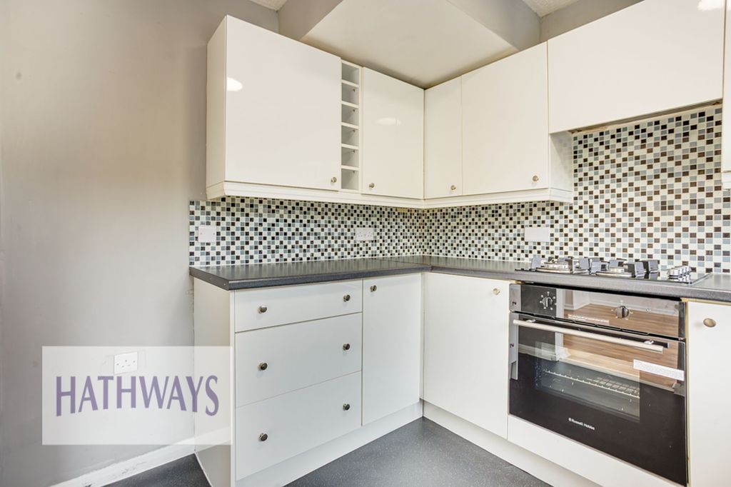 Property photo 3 of 27