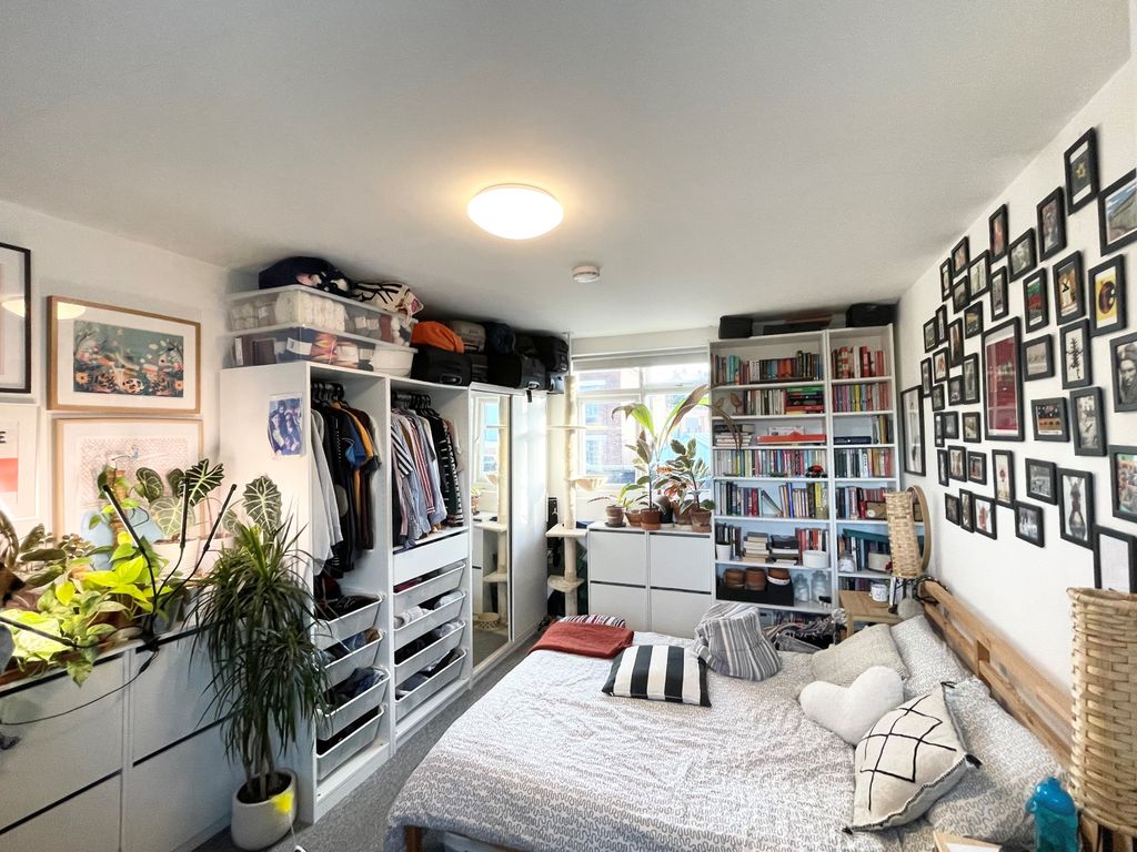 Property photo 3 of 4