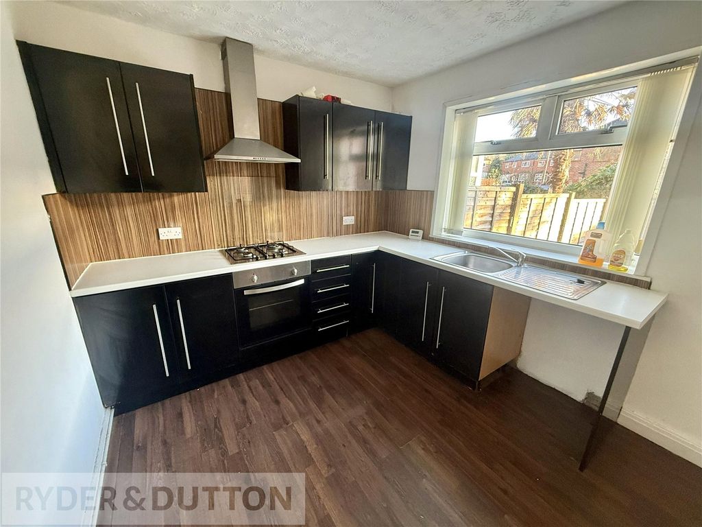 Property photo 3 of 23 Kitchen