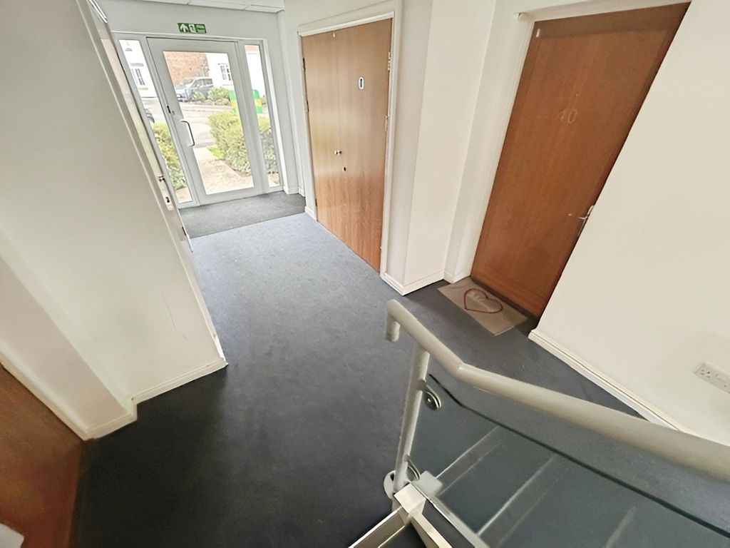 Property photo 3 of 13