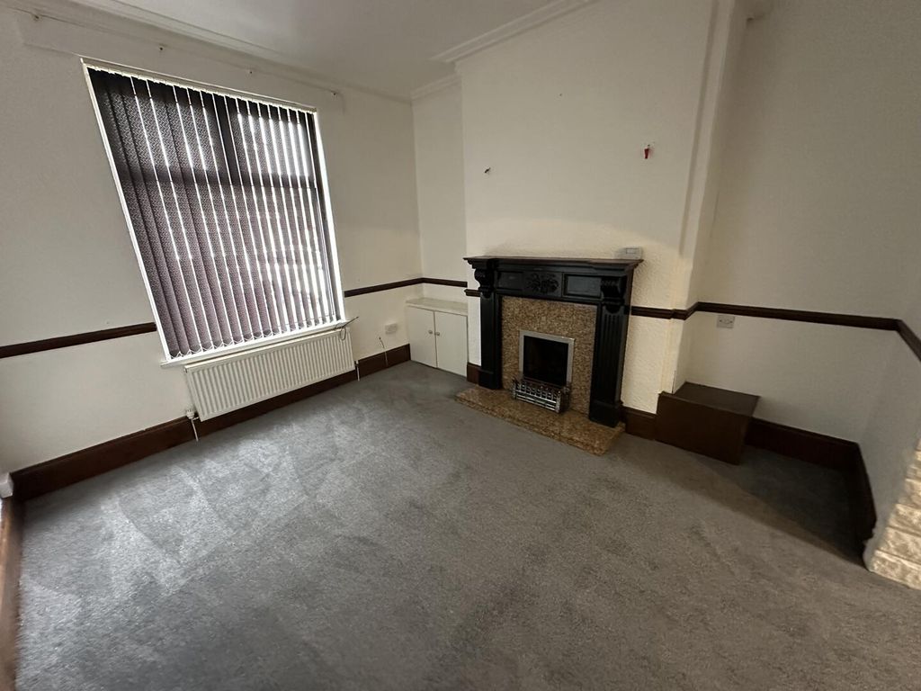 Property photo 2 of 8 Living Room