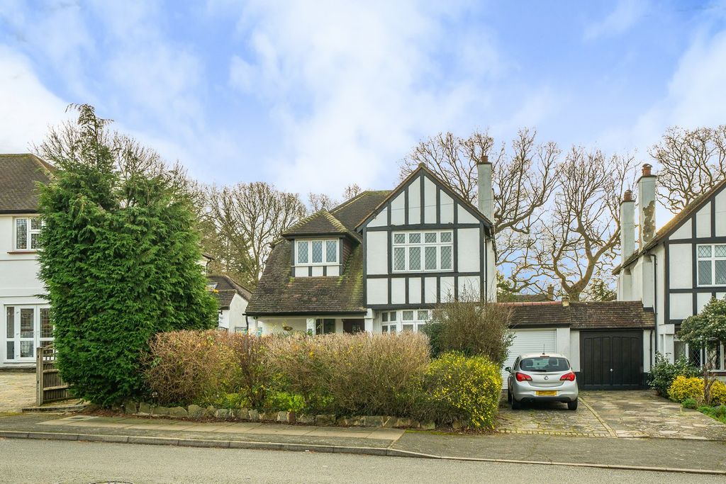 Property photo 1 of 17