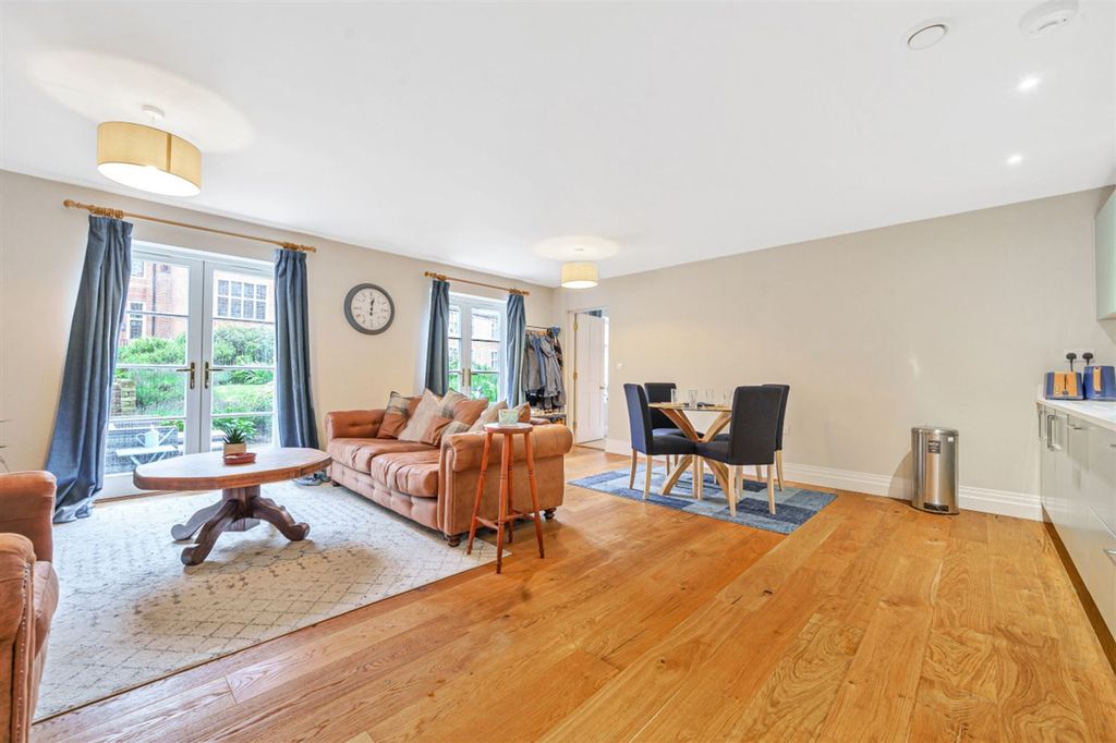 Property photo 2 of 16 Open Plan Living
