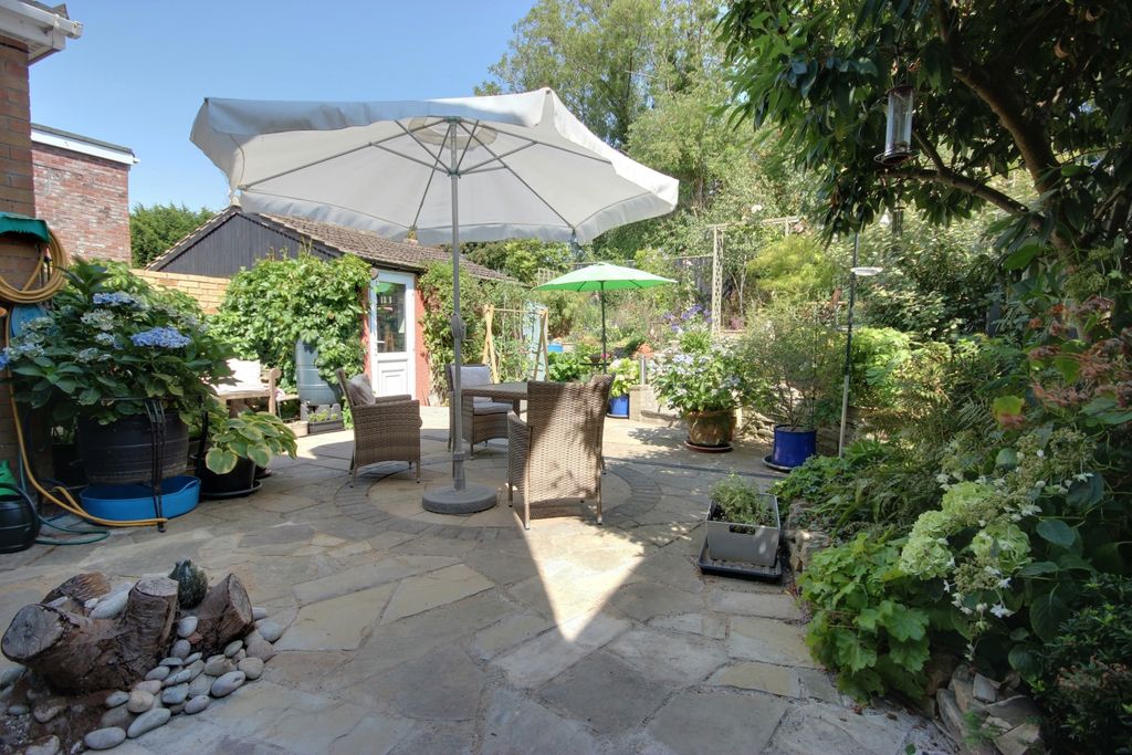 Property photo 2 of 24 1 Garden A