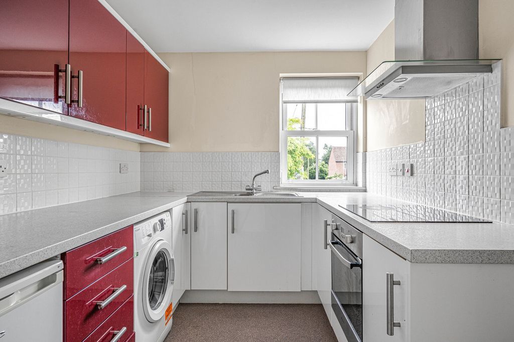 Property photo 2 of 10