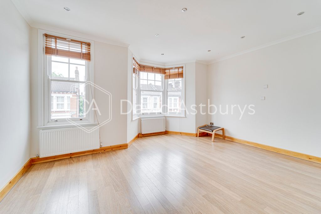 Property photo 3 of 11 Ndb00452_Enfused