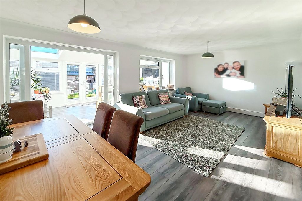 Property photo 2 of 24 Picture No. 14