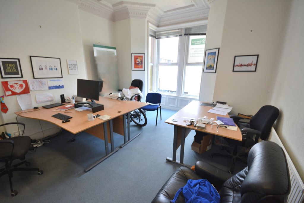 Property photo 2 of 10 Office
