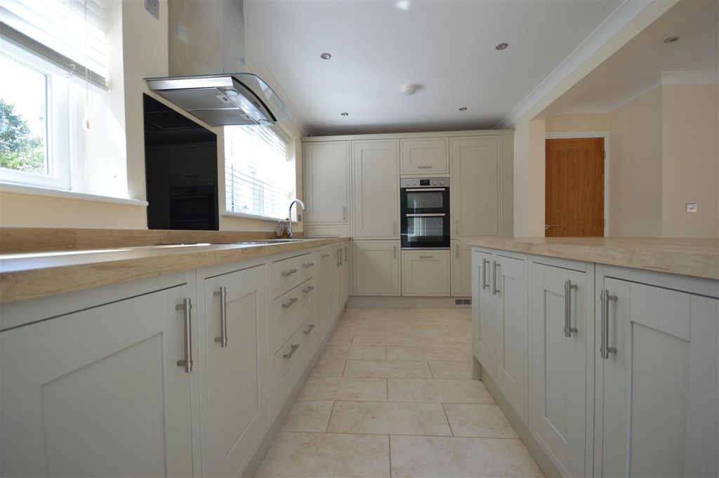 Property photo 2 of 44 Kitchen