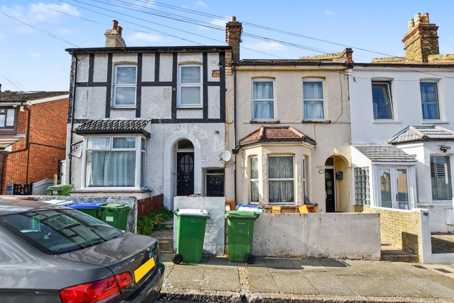 Property photo 1 of 18