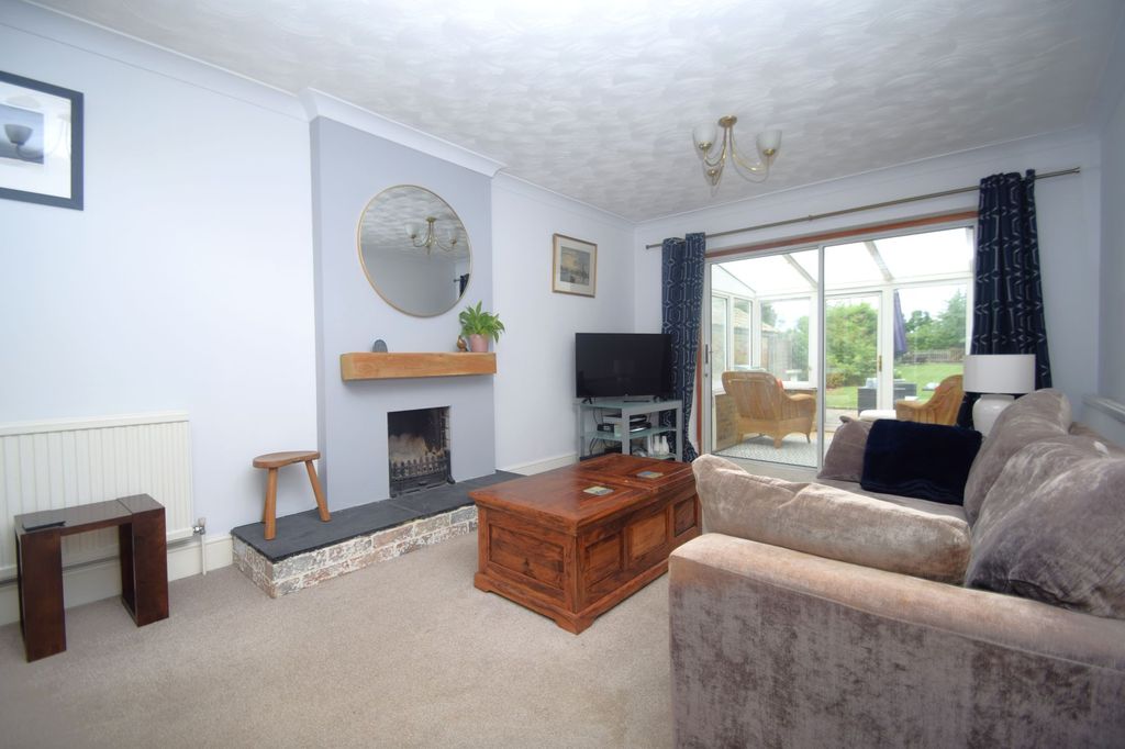 Property photo 2 of 21