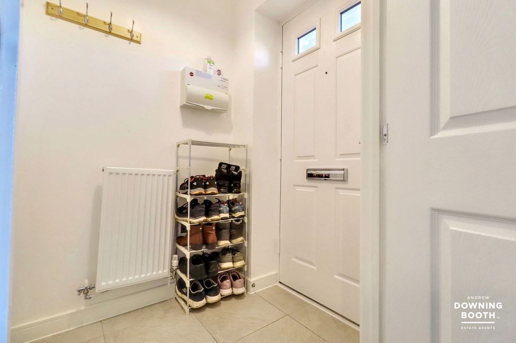 Property photo 3 of 24