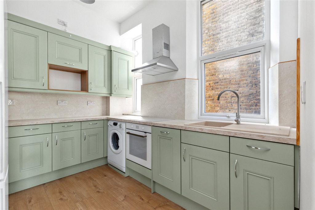 Property photo 3 of 7 Picture No. 09