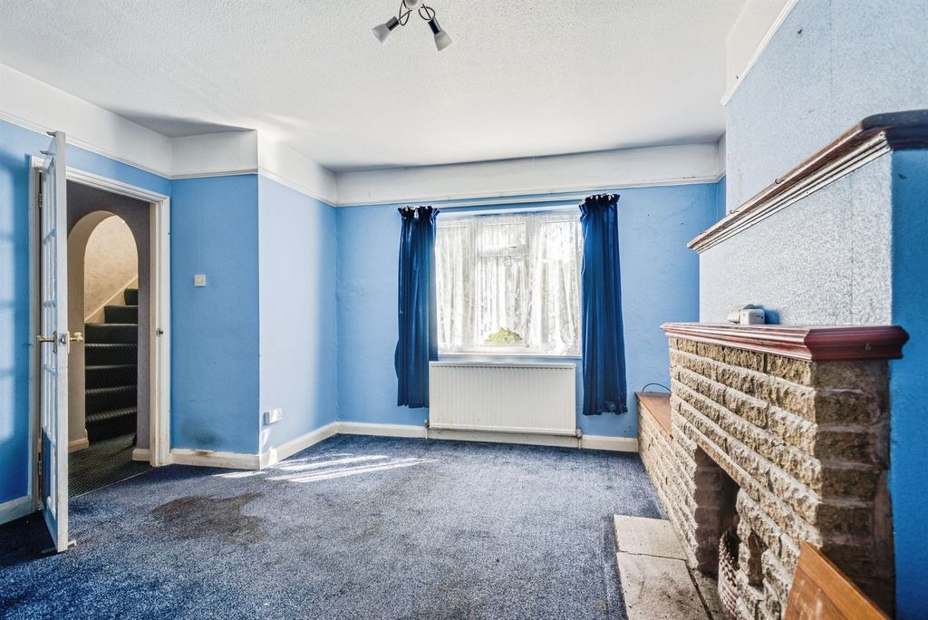 Property photo 3 of 15