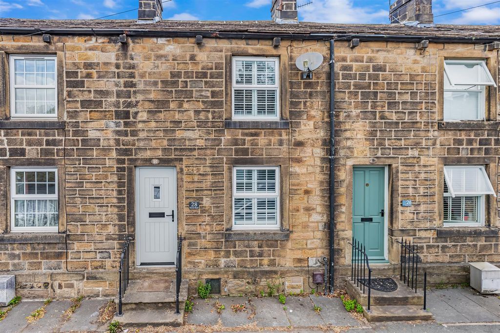 Property photo 1 of 23 Station Road
