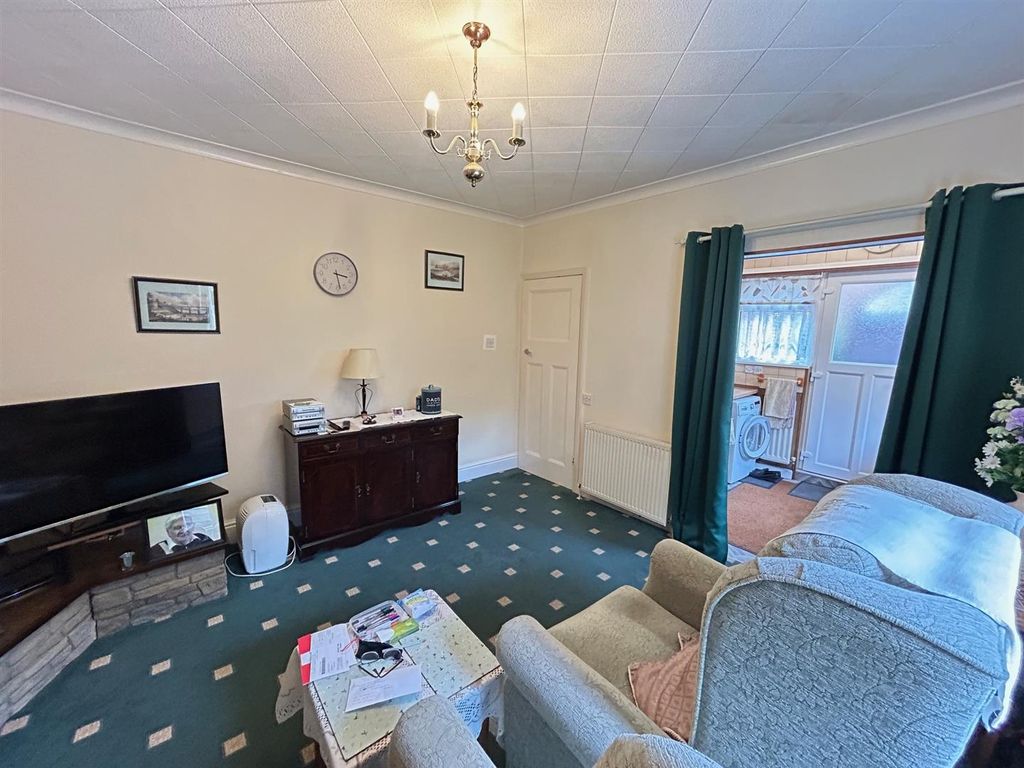 Property photo 2 of 16 Dining Room 4.Jpg