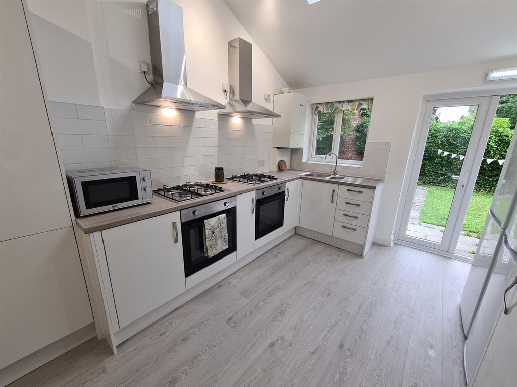 Property photo 1 of 30