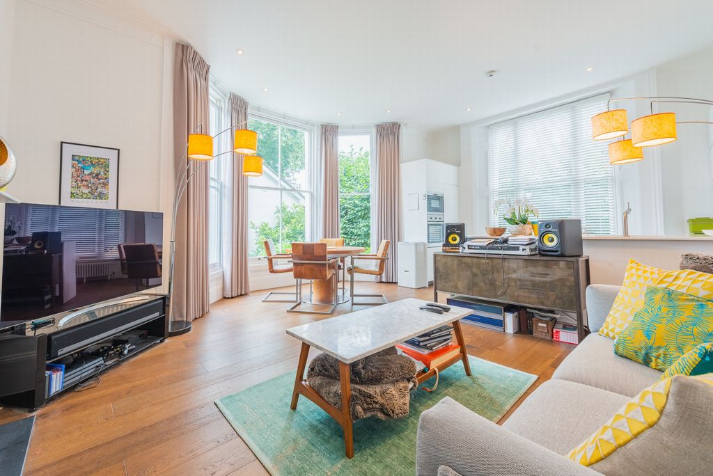 Property photo 3 of 16 Photo 8