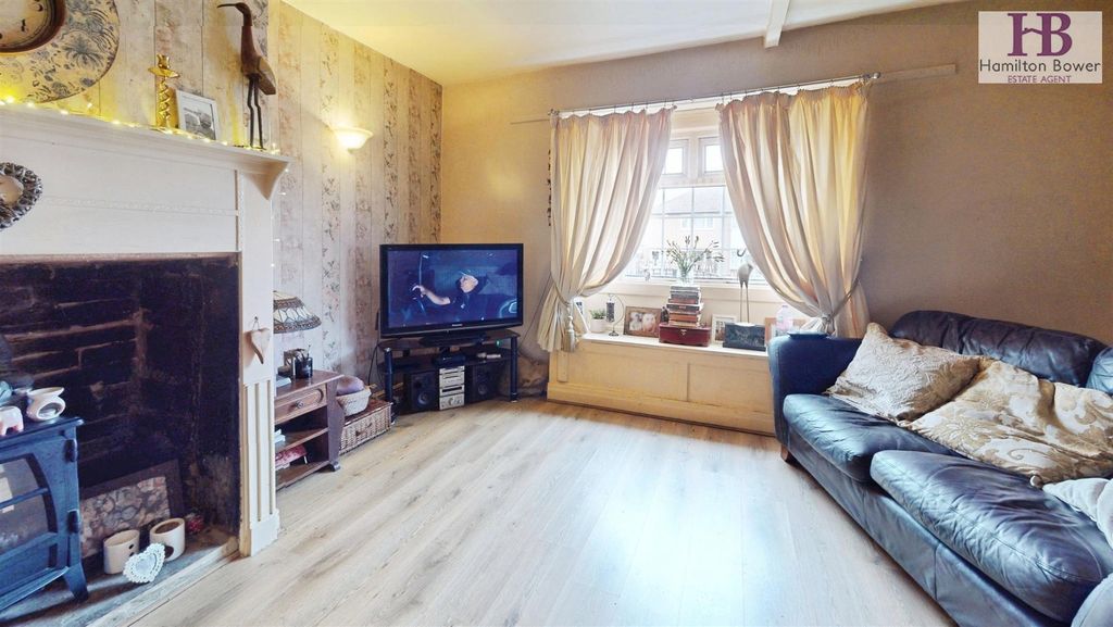 Property photo 2 of 10 57E86Ecd-89-Cooper-Lane-10142025_161719.Jpg