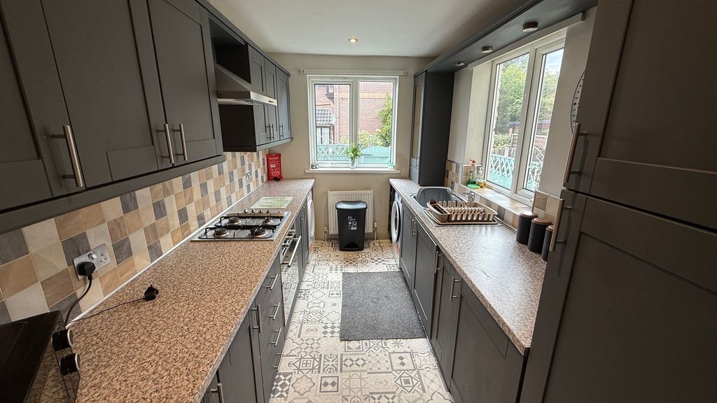 Property photo 1 of 13 Image