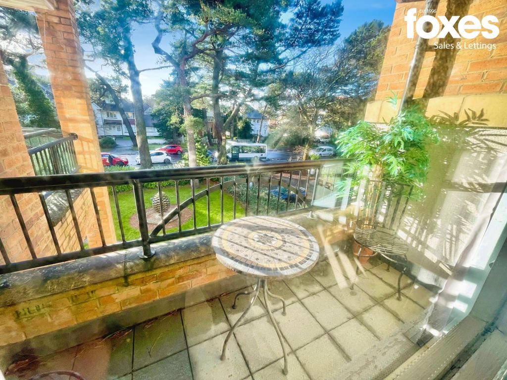 Property photo 2 of 18 3956713