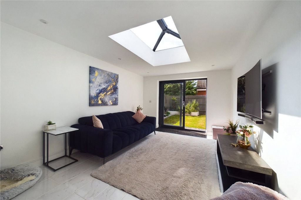 Property photo 3 of 23 Living Room