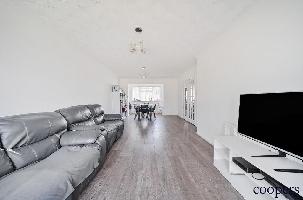 Property photo 2 of 22