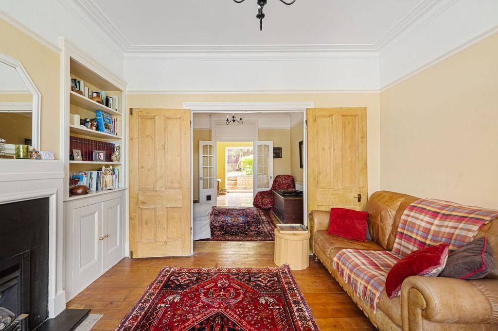 Property photo 3 of 22