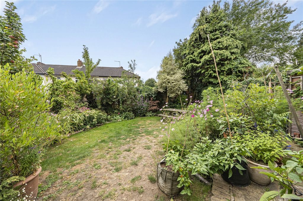 Property photo 2 of 17 Picture No. 18