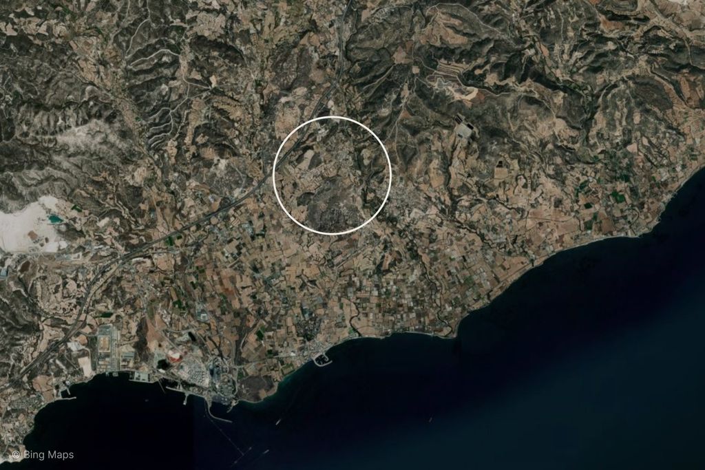 Property photo 1 of 3