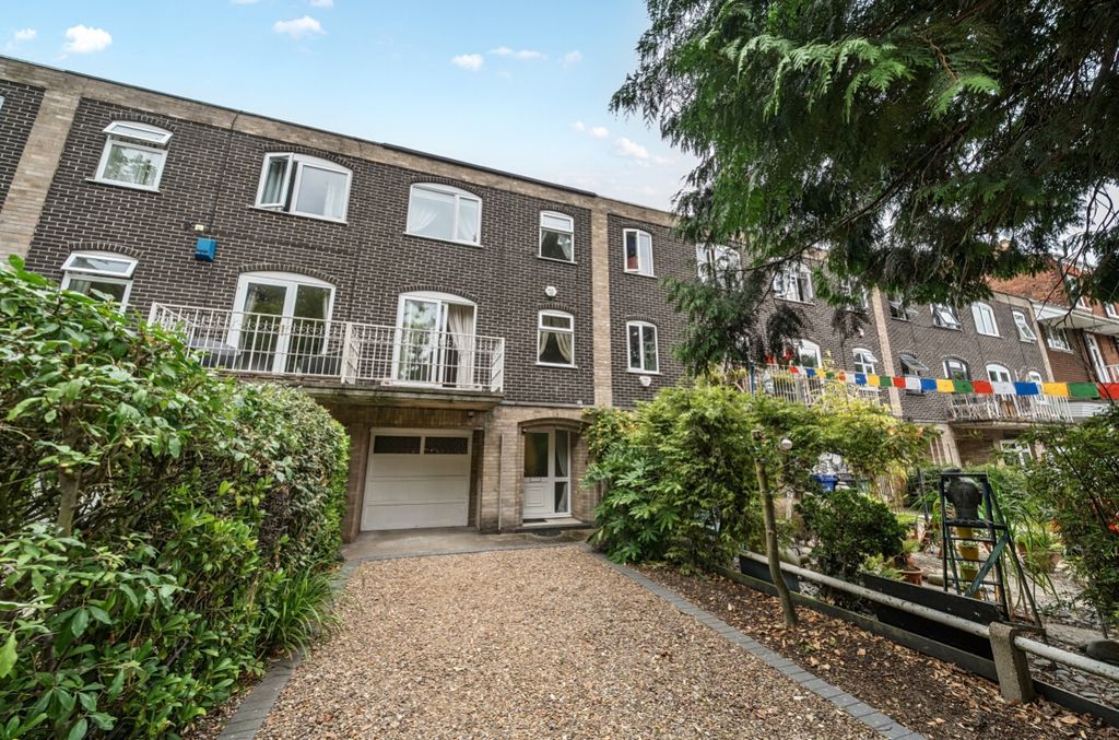 Property photo 1 of 22 37-6A6B3dc05d6Ec-1500476-19Fb2E1F24d2F-37-37