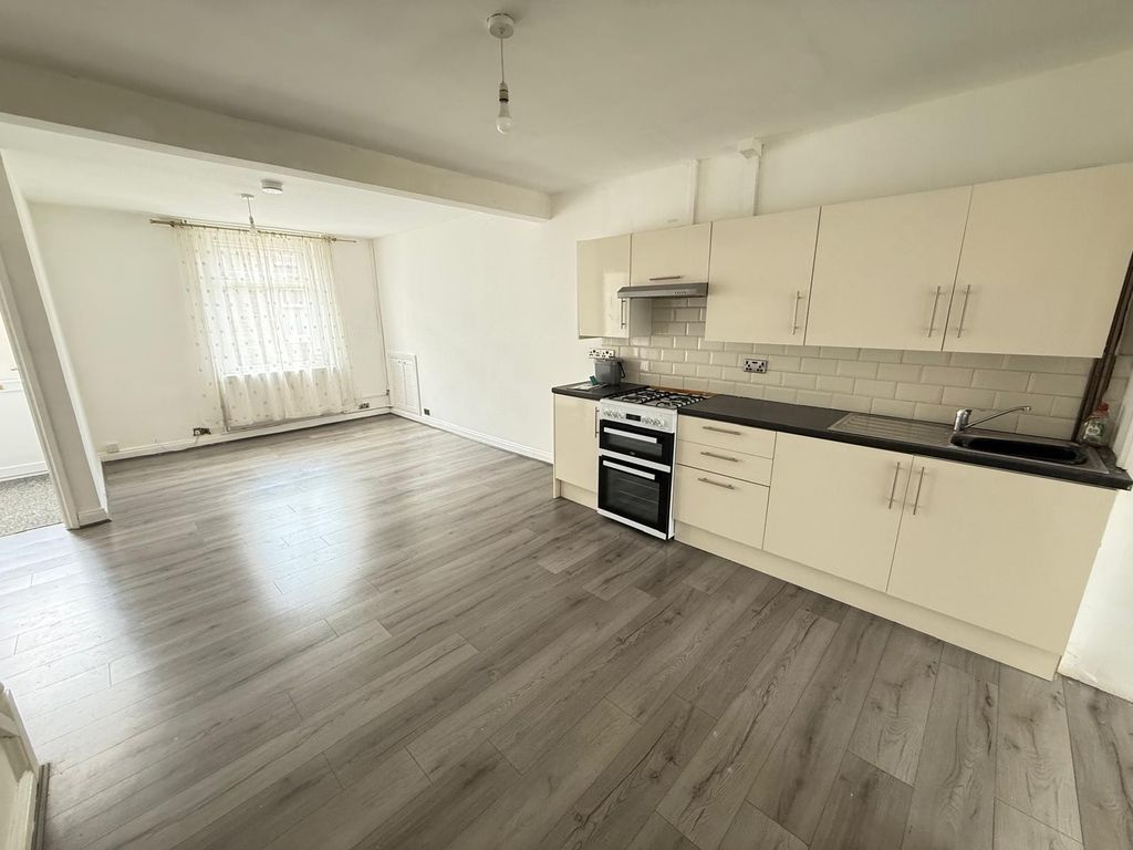 Property photo 2 of 12 Not Specified